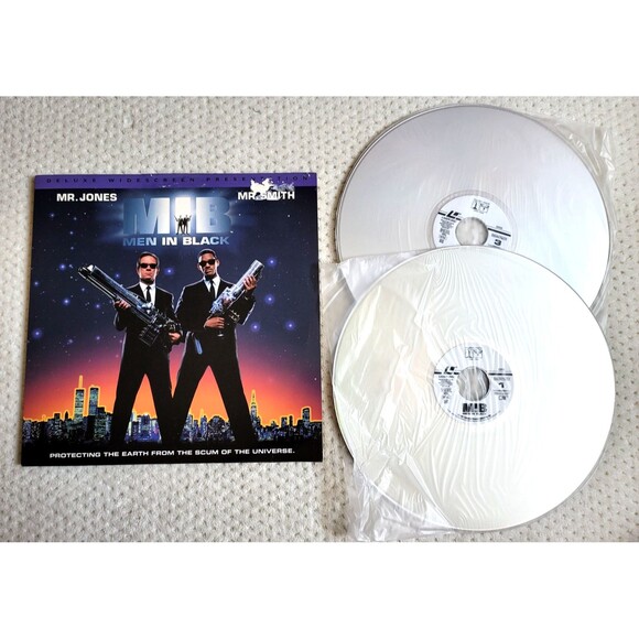 Vintage Men In Black Widescreen LD Laserdisc, 1997 - Picture 1 of 4